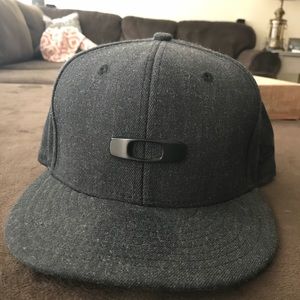 Men’s One Size Fits All Oakley SnapBack